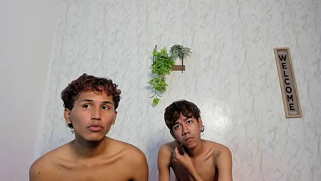 boys_yourpartyn Webbikameraesitys