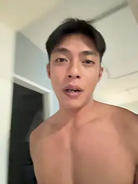 Yooo17 webcam show
