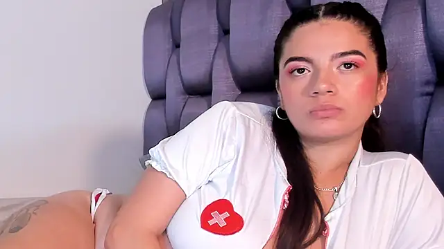 ThiiaraBrown's Live XXX Chat
