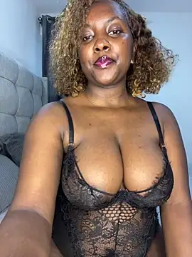 prettiepearl Webcamshow