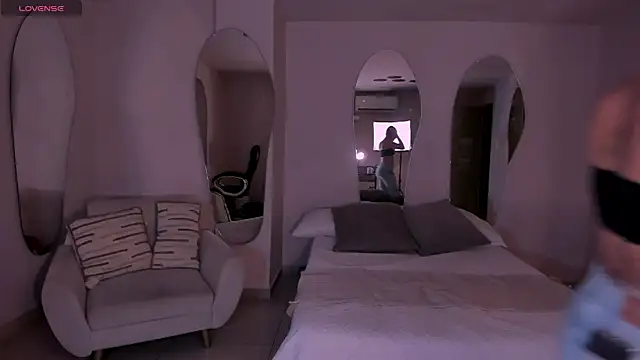 Chat +18 de ArianaNova ao vivo