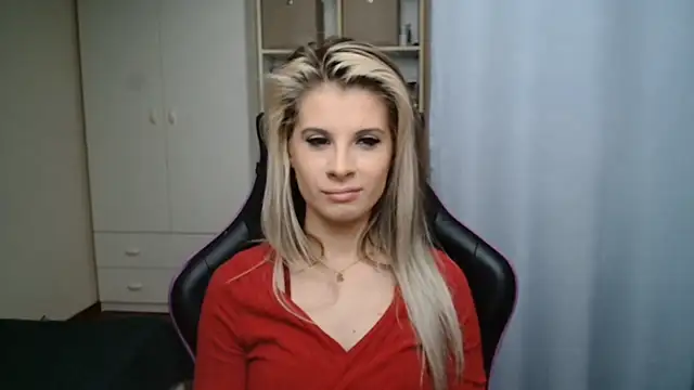 KristineGlow Chat XXX in diretta