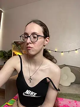 MartiniiSelenna's Live XXX Chat