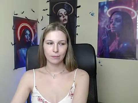 دردشة StrangerGi الجنسية المباشرة