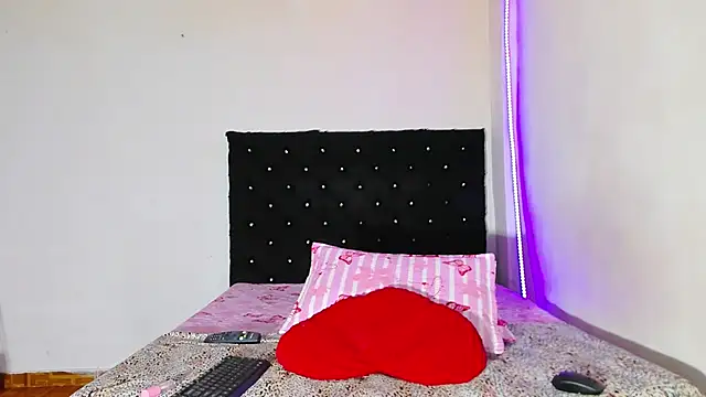 valen_colombian69 Chat XXX in diretta