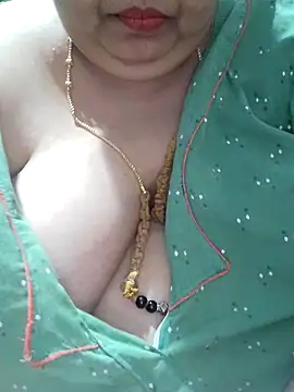 tamilthanushri's Live XXX Chat
