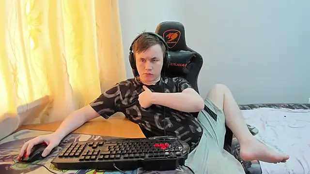 Show modela iliaskrislove na web-kameri