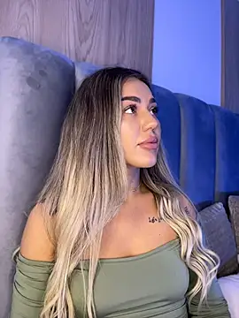 BarbieDoll13 live XXX chat