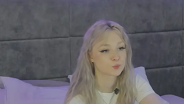 Shy_Barbie's Live XXX Chat