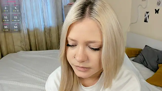 MidnightPoise's Live XXX Chat