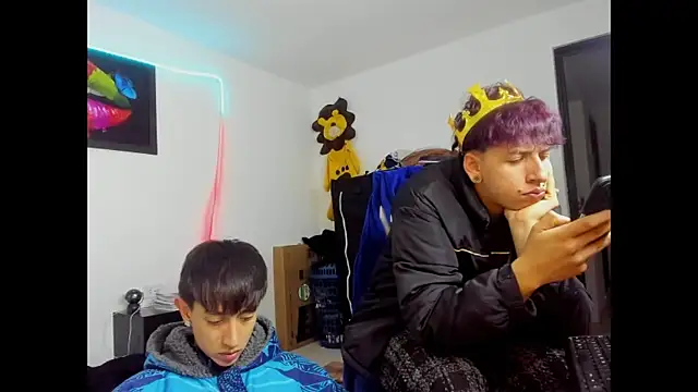 caos_mod – Naživo XXX chat