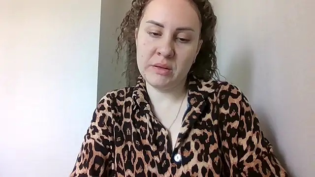 MeadowEyes' Live XXX Chat