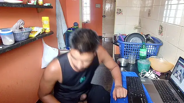 Gre3k_god Adlı Modelin Canlı XXX Sohbeti