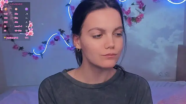 JuliannPaysour's Live XXX Chat