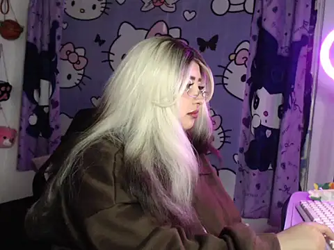 XXX chat uživo modela lussyevans24