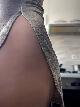 HotXMom_'s Live XXX Chat