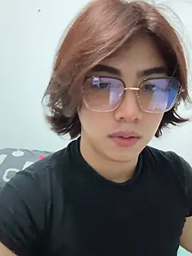 Creamy_Angelo Show in webcam