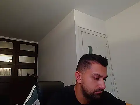 Chat XXX en directo de BryceReign