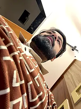 Royalboy_03 webkamerás műsora