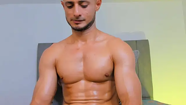 Adonys_Lewis_ 现场XXX聊天