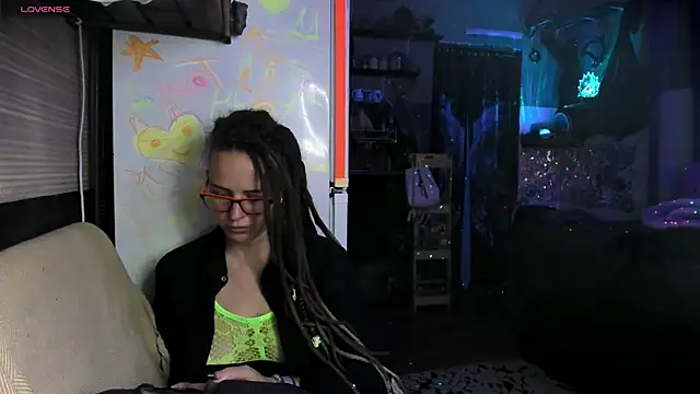 Czat XXX na żywo – LisaFoxy_y