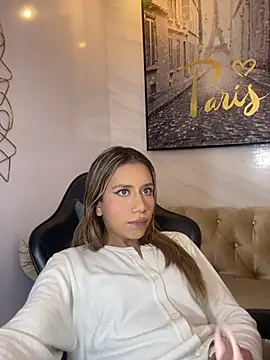 Evy_Luxx_v Adlı Modelin Web Kamerası Şovu