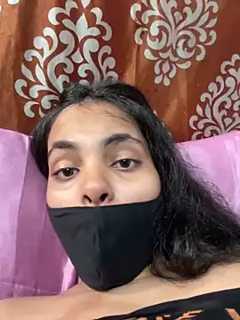 Sandhya_77 Show in webcam