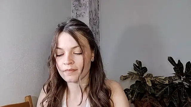 IsisCora Webcam show