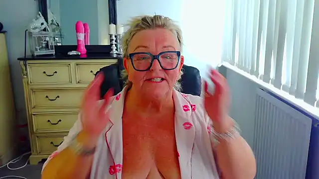 BridgetBlueEyes Live XXX-Chat