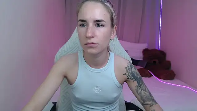 DeboraHorny's Live XXX Chat