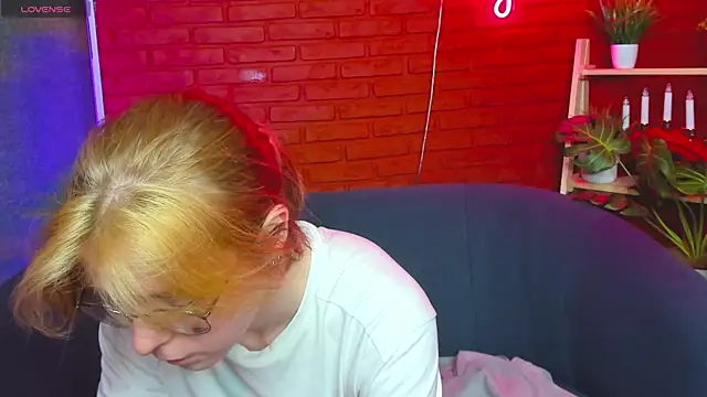 Živý XXX chat FoxxyyPolly