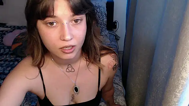 AlienforTwenty Live XXX-Chat