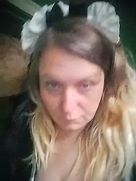 XXX chat uživo modela Lana-murr
