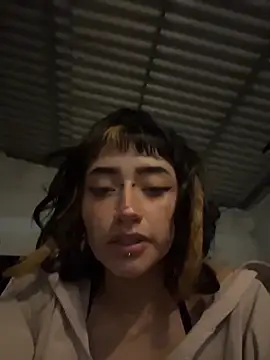 XXX chat uživo modela baby_akuma
