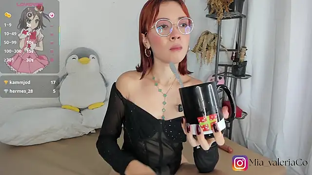 Mia-Valeria- Live XXX-chat