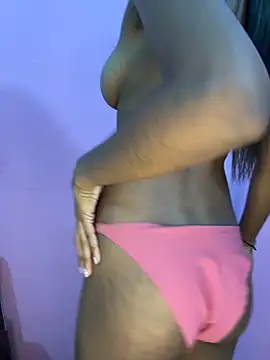 Small_Titss Show in webcam