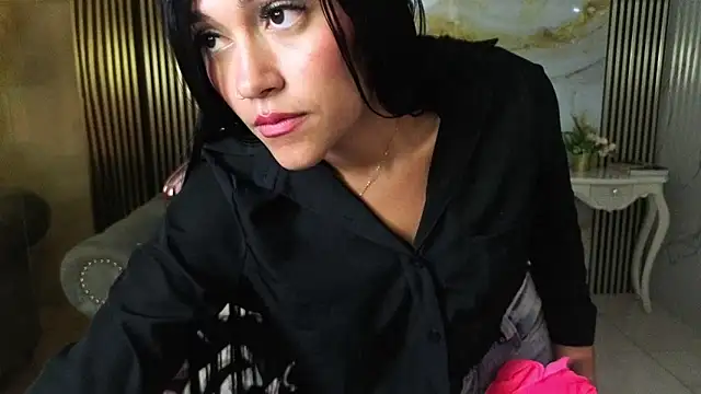 Samanthaaa_s Live XXX-Chat