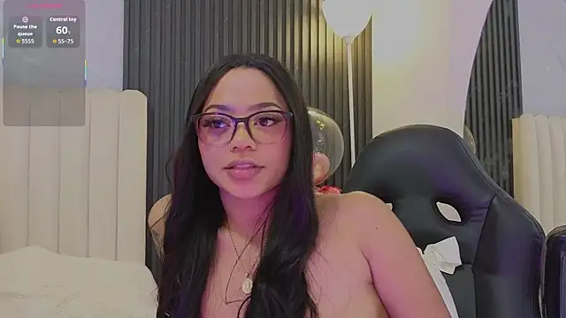 Madiee_Rhea Chat XXX in diretta