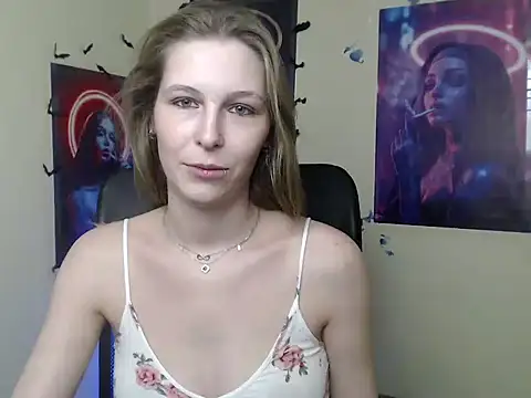 StrangerGi Live XXX Chat