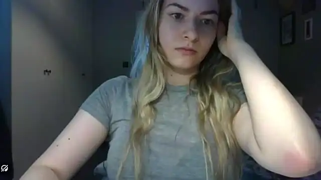 ROSIEx_sweet Adlı Modelin Canlı XXX Sohbeti