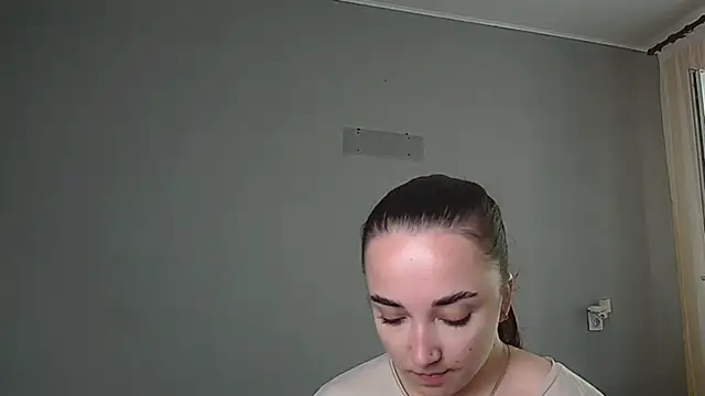 Eva_Gloryy Adlı Modelin Canlı XXX Sohbeti