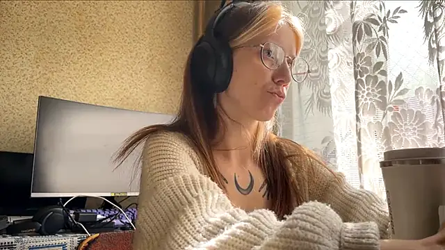 AliceGates' Live XXX Chat