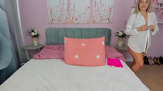DanikaMorri webcam show