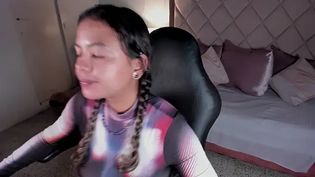 dulce_lyraa1's Live XXX Chat