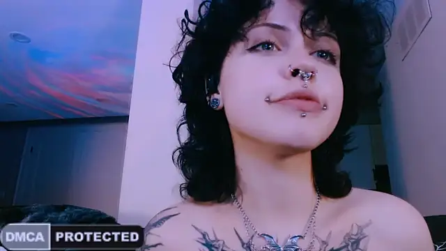 Chat XXX en directo de NaughtyLittleFox