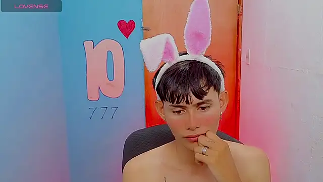XXX chat uživo modela tanjiro_cute