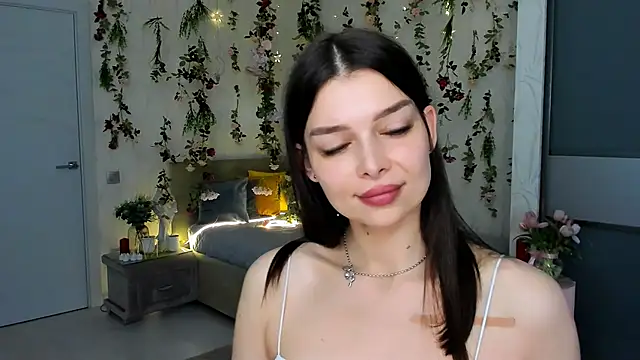 ContinentOfTranquility's Live XXX Chat