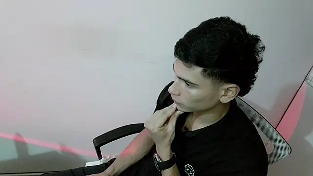 srghost333 লাইভ XXX চ্যাট