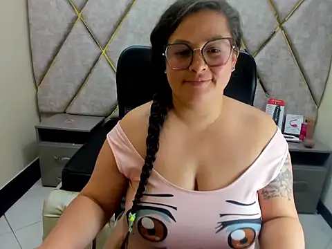 Sarah_Boobs_'s Live XXX Chat
