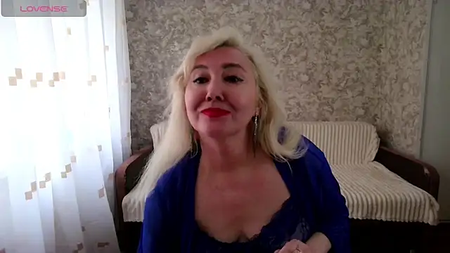 LadyKriss live XXX chat
